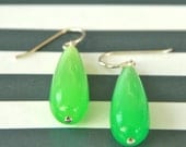 spearmint green drop earrings (vintage lucite. gold filled wire)