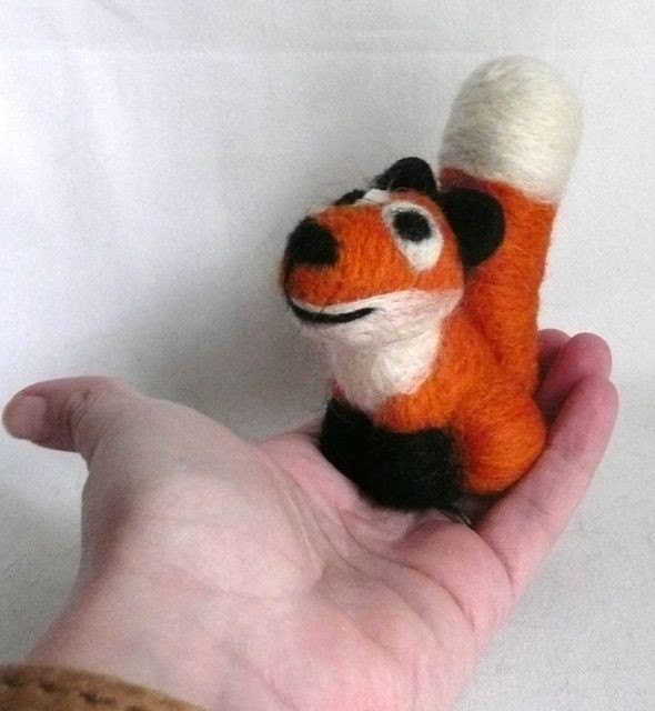 Lulu's Stabby Pocket Critters - Needle felt Fox