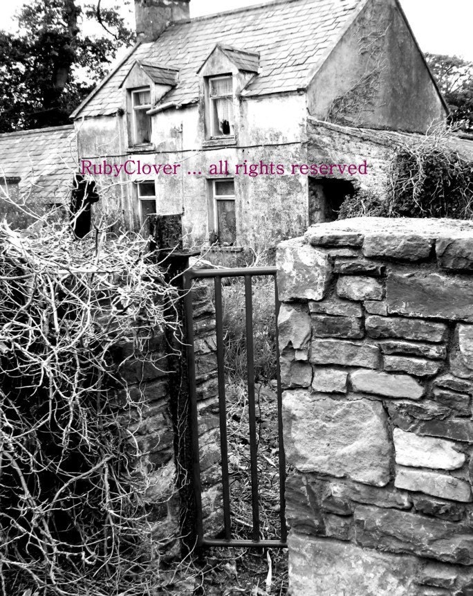 Irish Photography Card ... Creepy Old House near Tralee , Co. Kerry