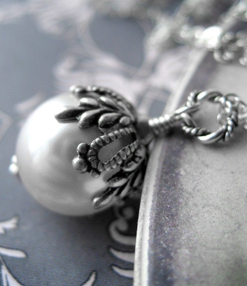 White Pearl Necklace with Antiqued Silver, Winter Wedding Jewelry, Vintage Style Bridal Jewelry, White Pearl Pendant, Sterling Silver Chain