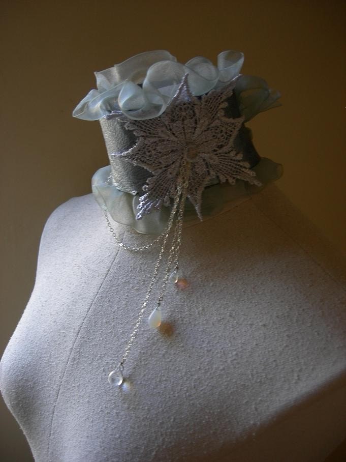 Snow Queen collar