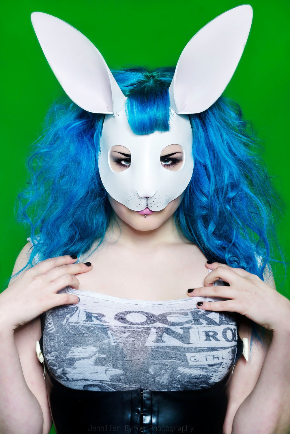 Rabbit mask in white leather