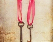 still life photography, antique keys photo, my heart, my soul. mi corazon, mi alma, romantic love wedding soulmates pink ribbon, spanish