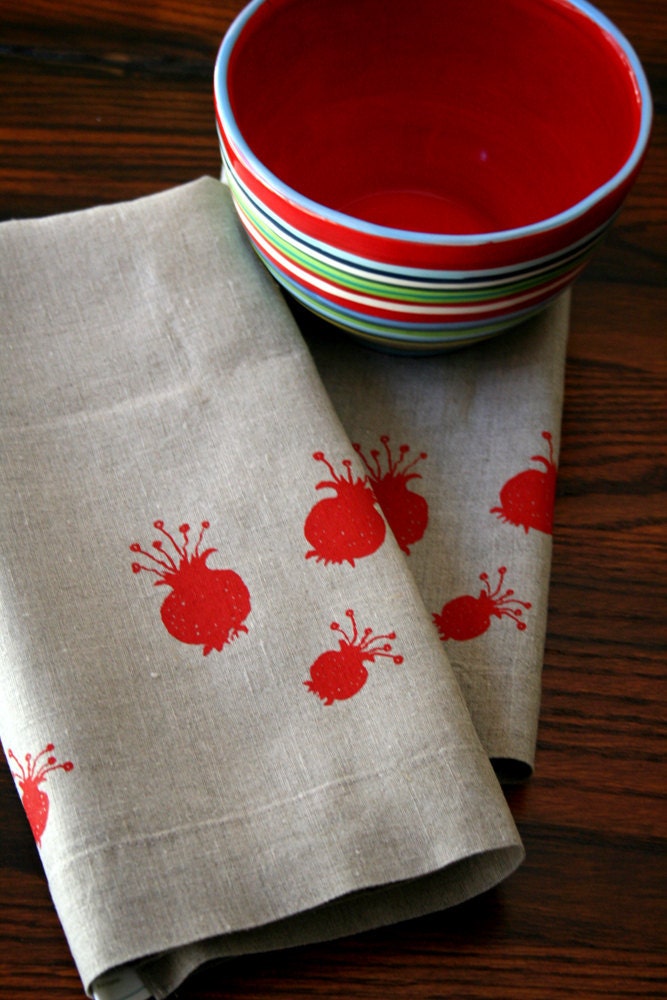 Red Poppy Pods. Natural Linen Tea Towel. Bright kitchen.