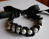 Pearl Bracelet Bridesmaid Pearl Bracelet Black and White Satin Ribbon and Pearl Bow bracelet Bridesmaid Gift Bridesmaid Jewelry