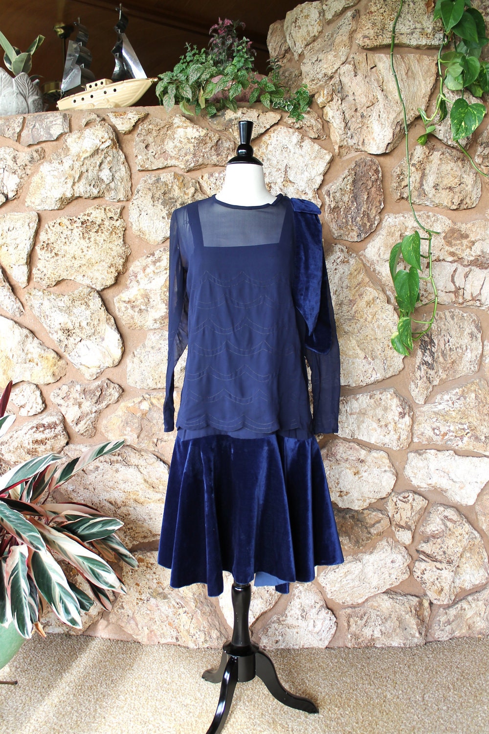 1920s 2 Piece Flapper Dress Set // Rare and Incredible Royal Blue Silk Velvet // Size 2-4