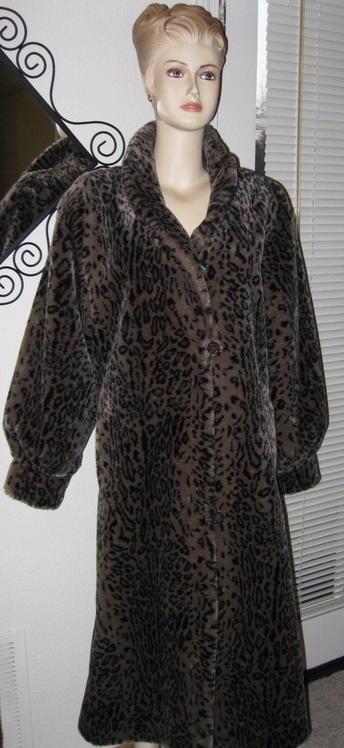Vintage American Signature Faux Fur Leopard Coat