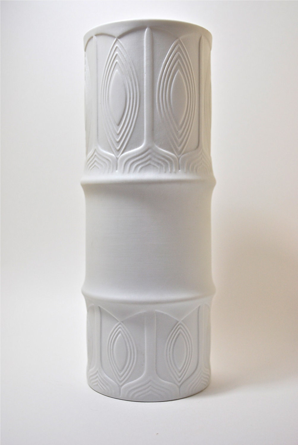 Mid Century Matte Porcelain Art Vase Cuno Fischer for Hutschenreuther Rare