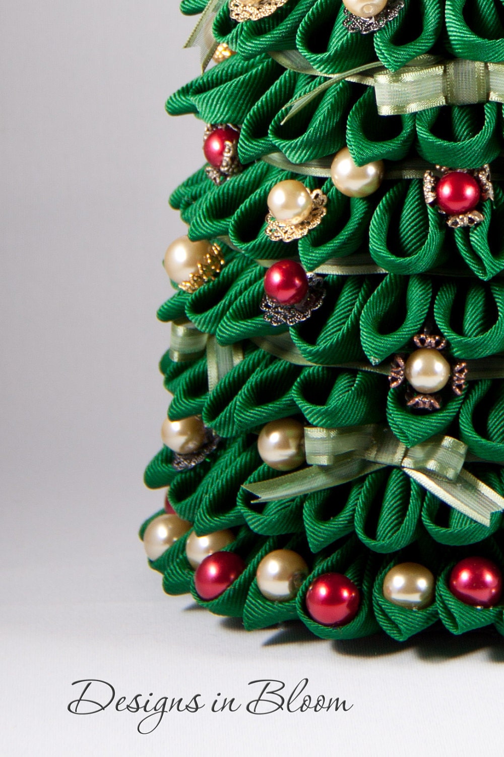Items similar to Kanzashi Christmas Tree, Traditional Green Decoration on Etsy