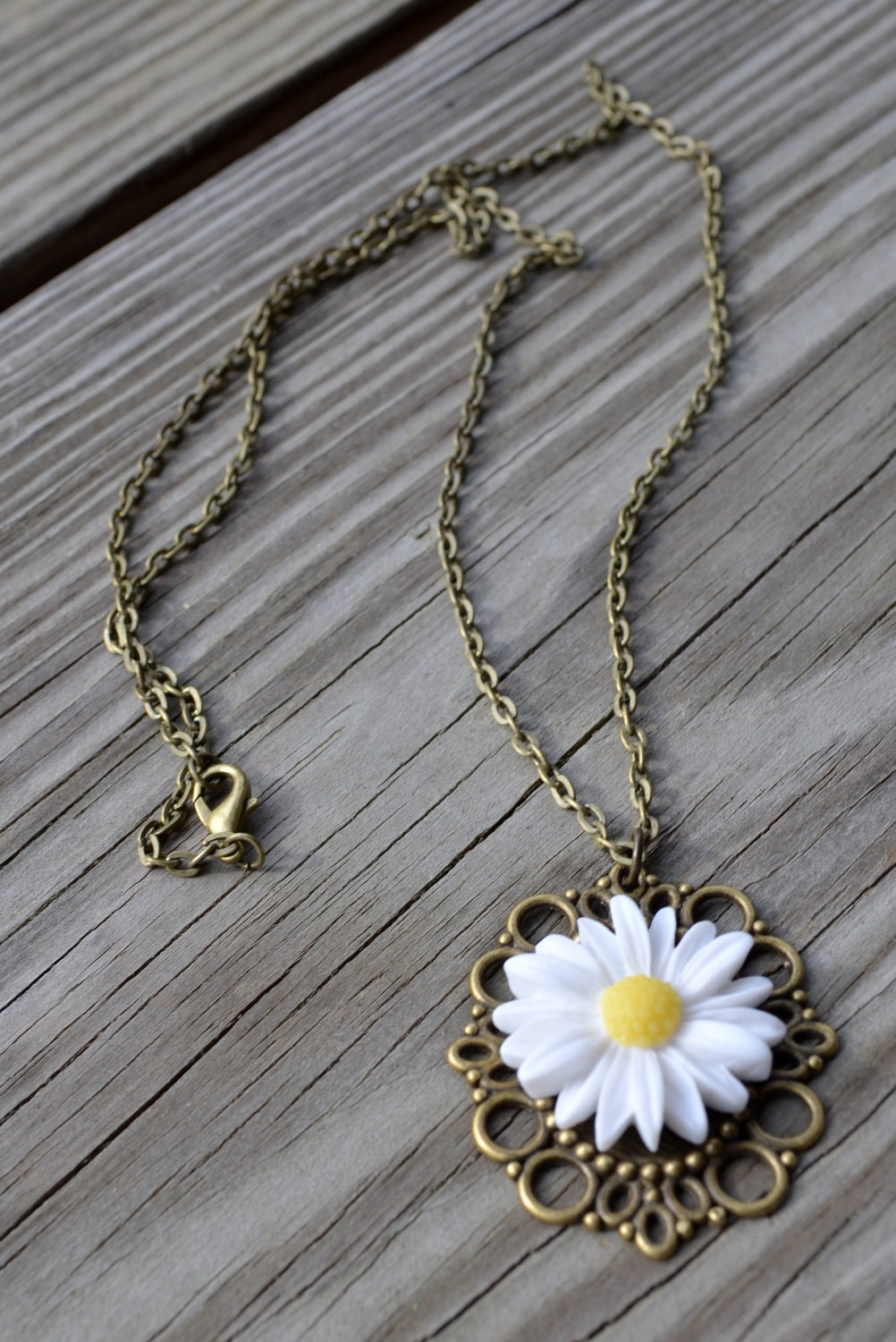 Daisy Necklace - Gifts Under 25