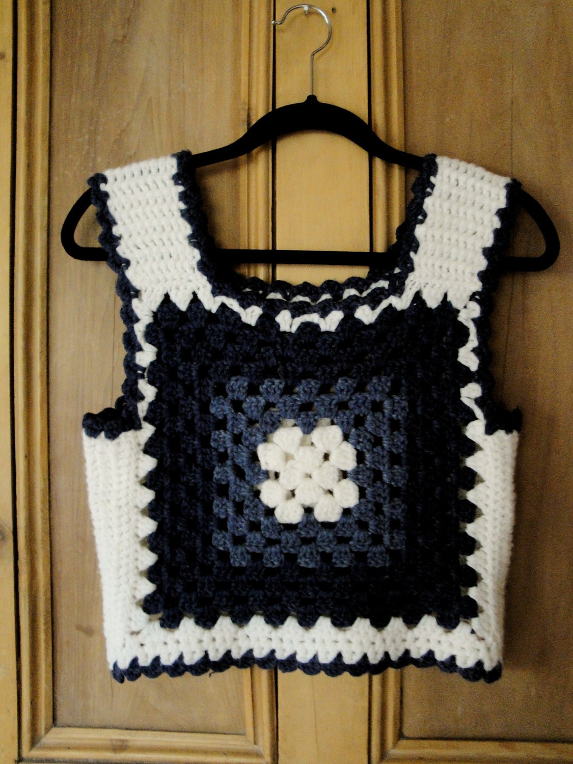 vintage women white dark navy blue granny square crochet sweater vest (xsmall - small)