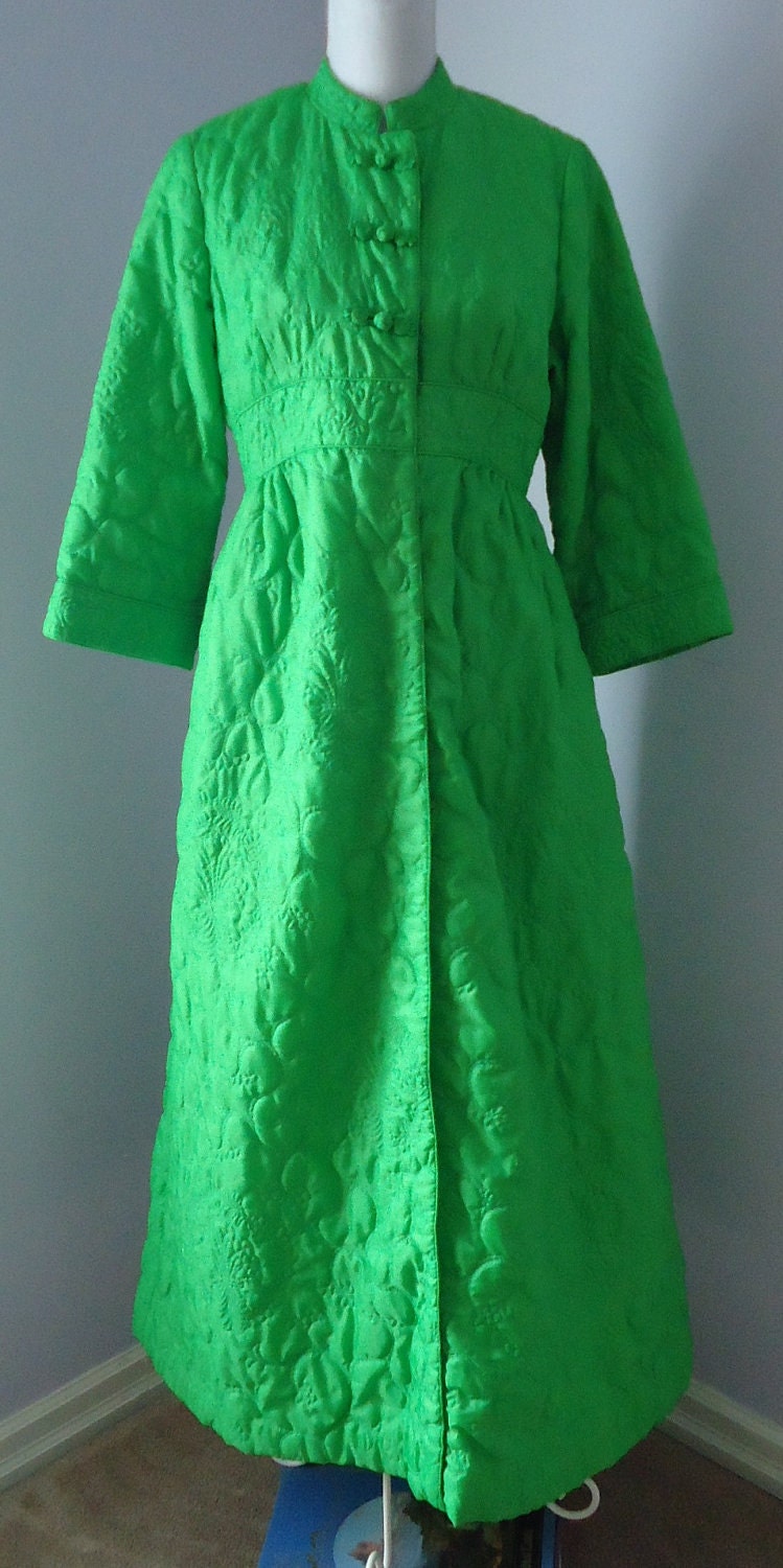 Items similar to Vintage 1970s The Bay Hudson's Bay Company Kelly Green