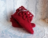 Crocodile stitch Crochet Slipper Boots.  Autumn Red. Doubled thickness. Women size US 6-7.