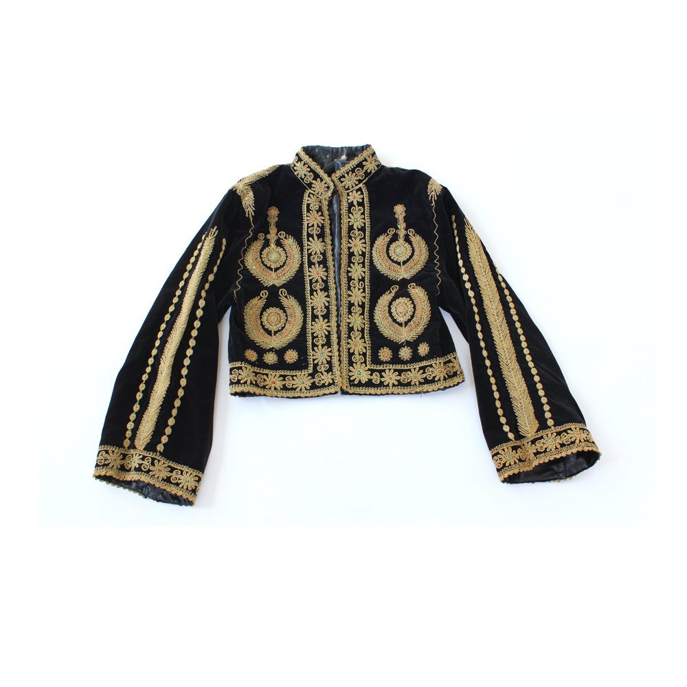 vintage 1970's beautiful MATADOR velvet embroidered bell sleeve cropped jacket