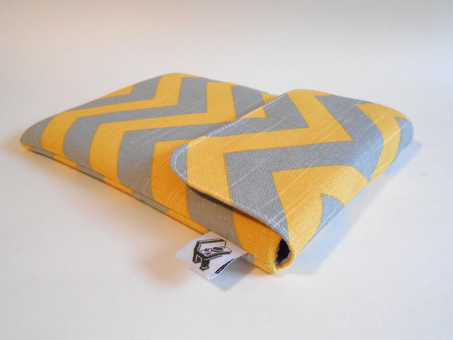 E-Reader cover / tablet case / fits most e-readers and tablets --- Grey and Yellow chevron