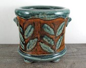 Pillow Rimmed Vase - Utensil Crock