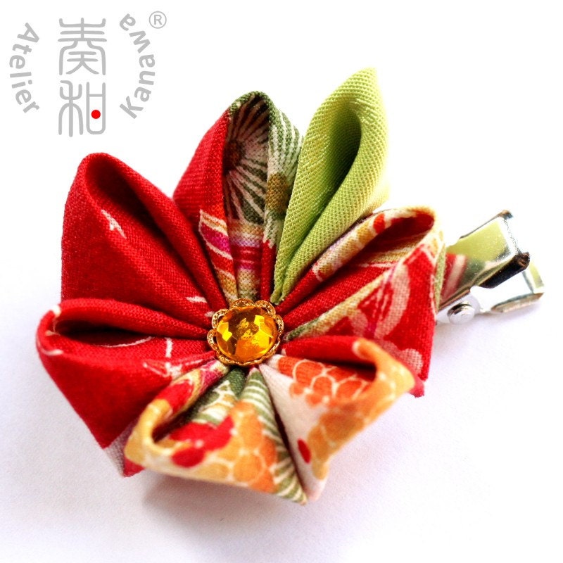 Happy Day Chrysanthemum Tsumami Kanzashi Clip with Rhinestone