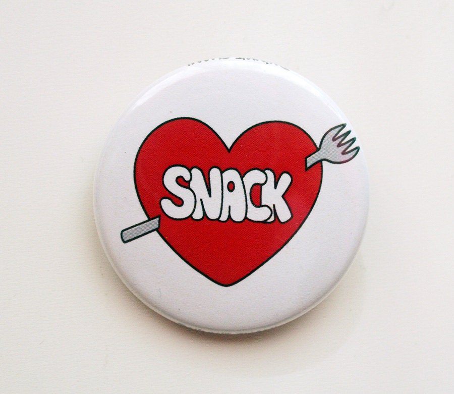 I Love (to) Snack pinback button - 1.5 inches