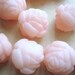 Vintage lucite beads pale pink angelskin rosebud rose 17mm (4)