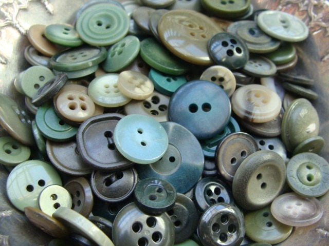 Wholesale Vintage Button Lot, Green, Plastic, 150