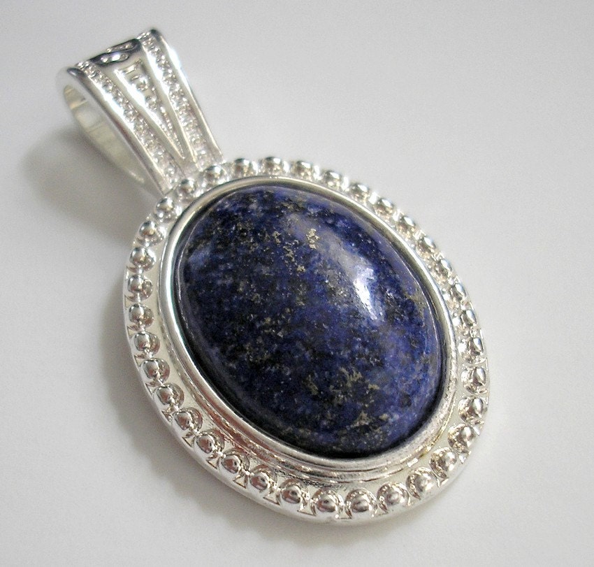 Lapis Lazuli Pendant in Silver Setting
