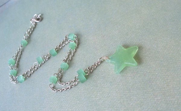 Green glass star pendant necklace