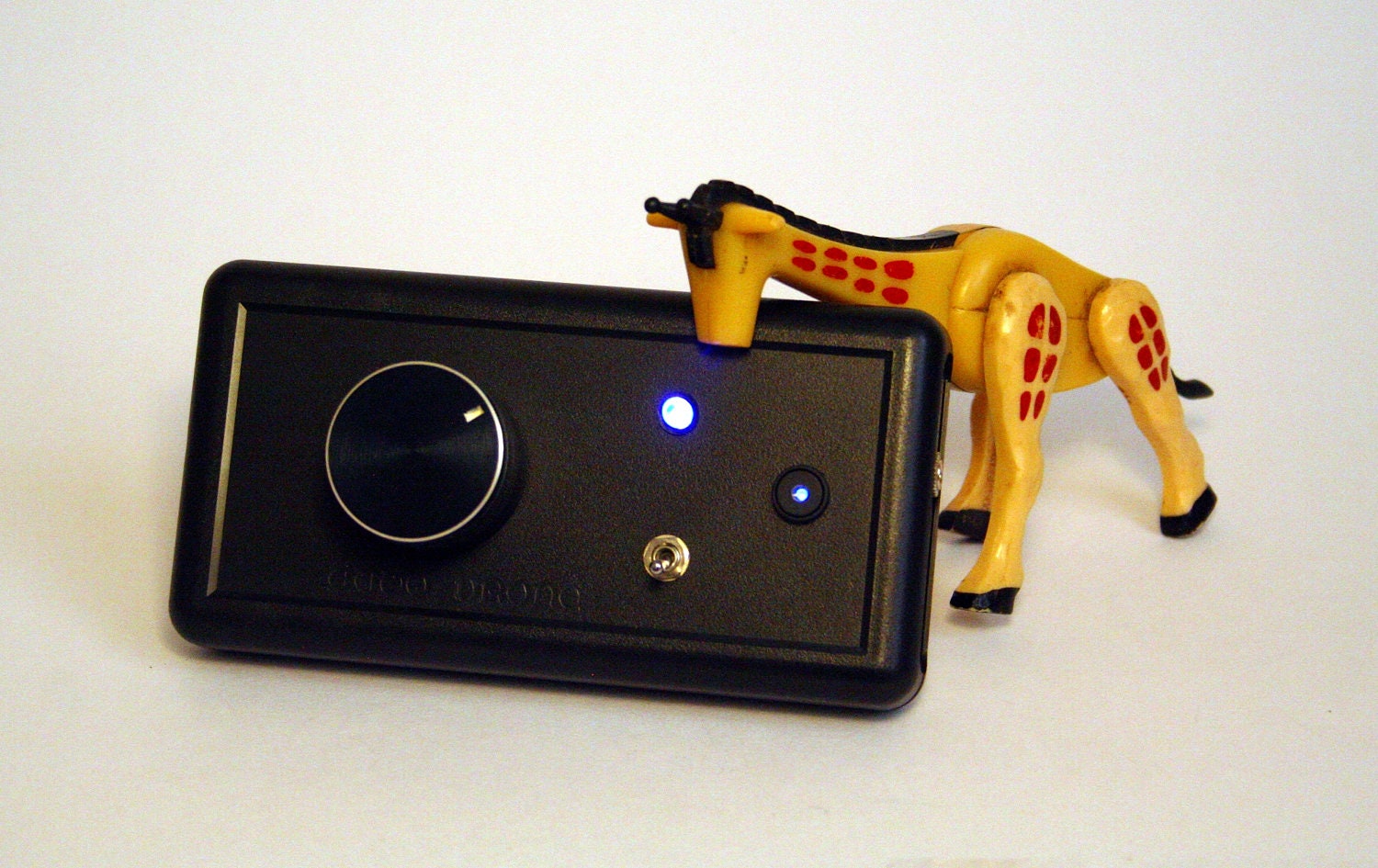 Auto-Drone Handmade Drone Synth