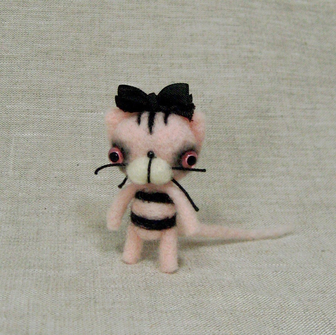 Tiny Gothy Cupcake Kitty Made to Order