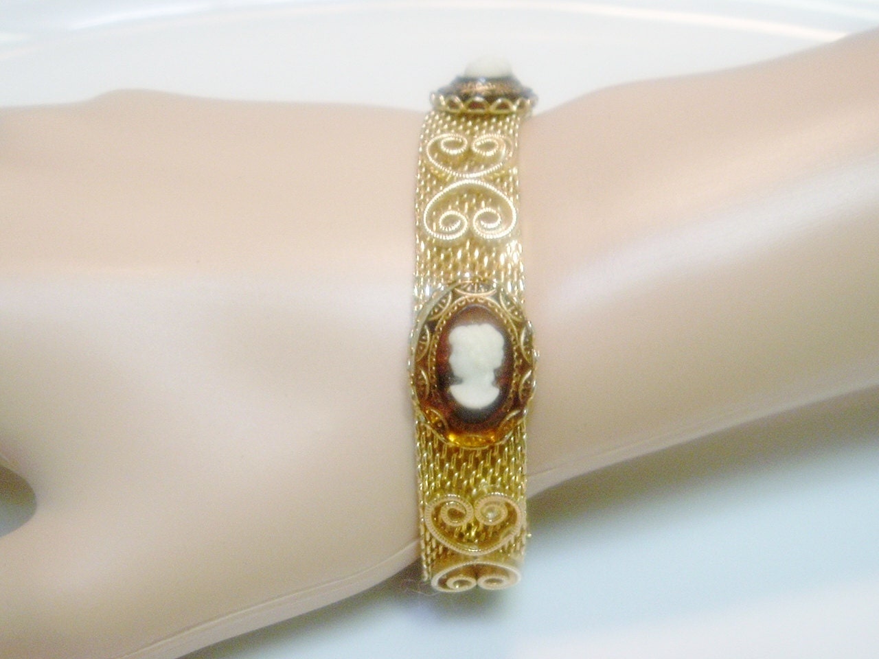 SALE--Vintage Glass Cameo Mesh Bracelet