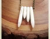 white turquoise necklace 4 spikes