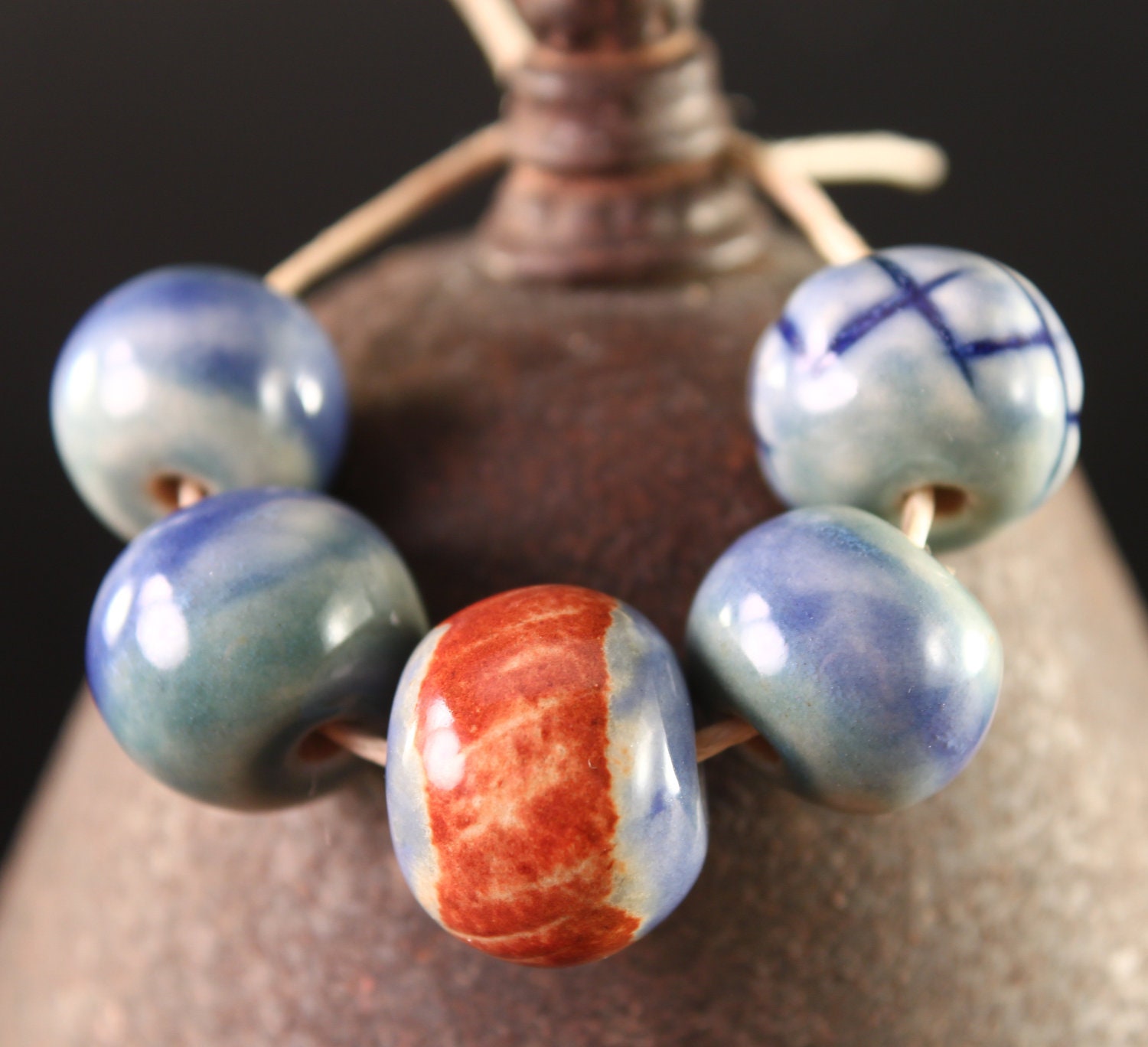 Handmade stoneware round ceramic beads Blue (5)