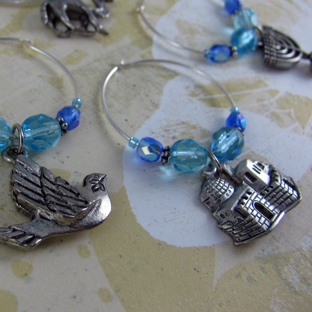 PEACE ON EARTH 6 pewter wine charms, jewish crystal ring set, judaica table jewelry, hebrew blue aqua czech crystals