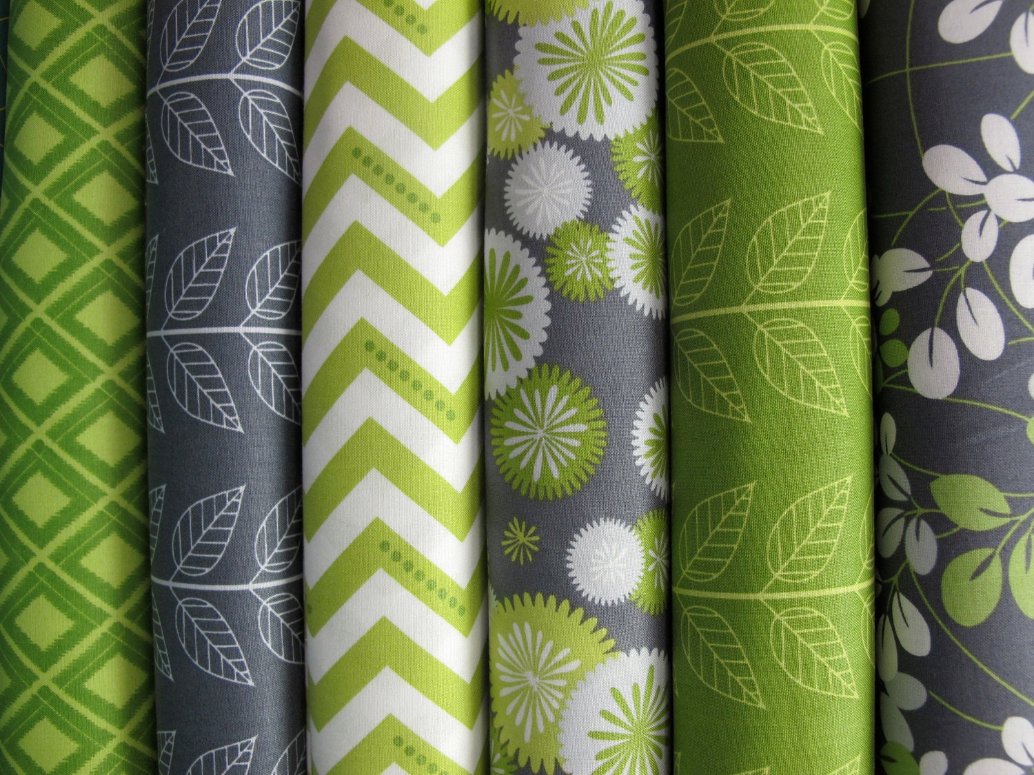 Simply Color - By V And Co. - For Moda - Fat Quarter Set - 6 Prints - 14.99 Dollars