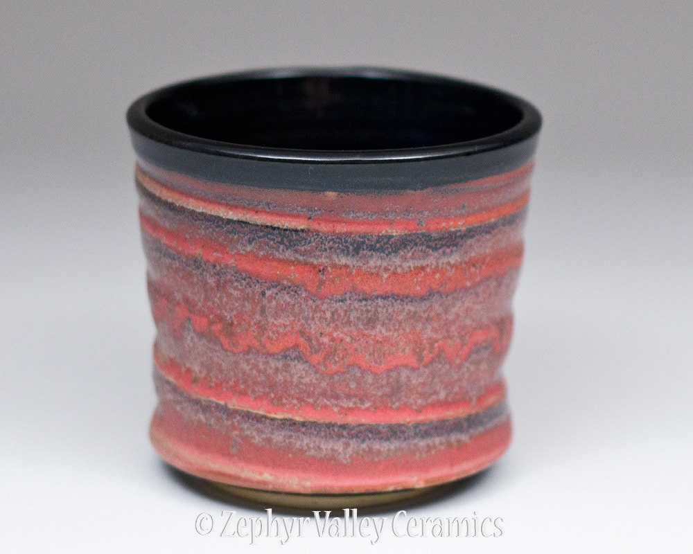 Red and Black Tea Bowl Tumbler