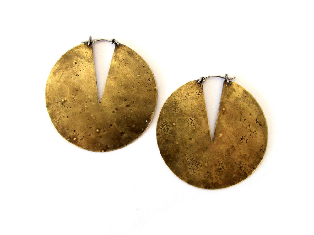 Gate earrings