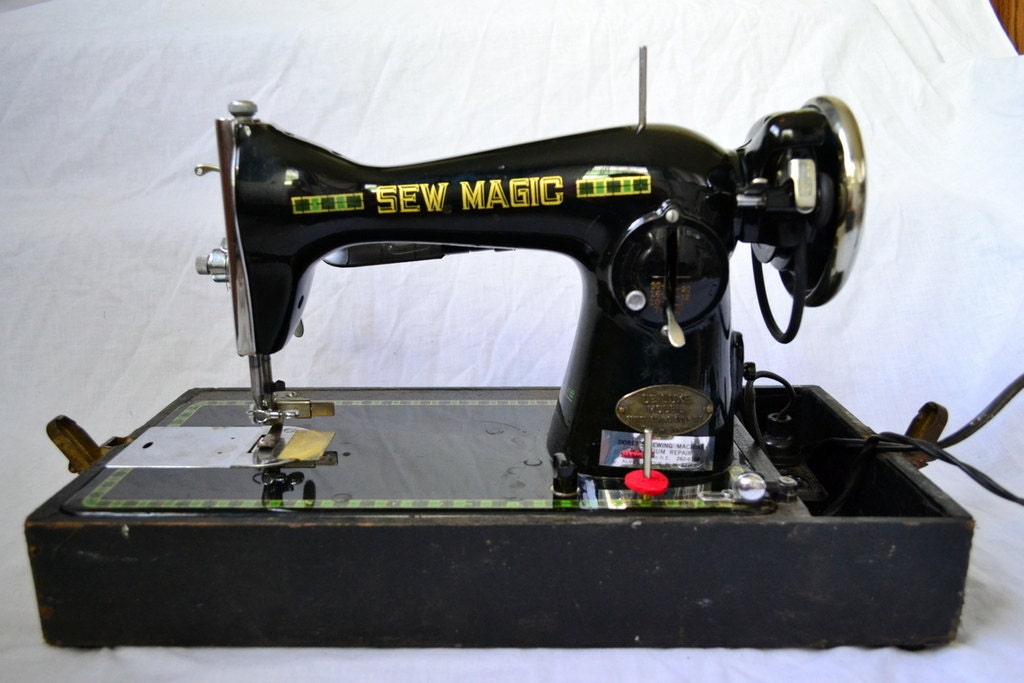 Vintage Sew Magic De Luxe Sewing Machine Black with by JarofManna