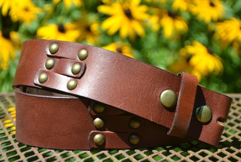 The Tippi Belt - Delicate Bird with Red, Cream and Blue with Brown Leather Belt