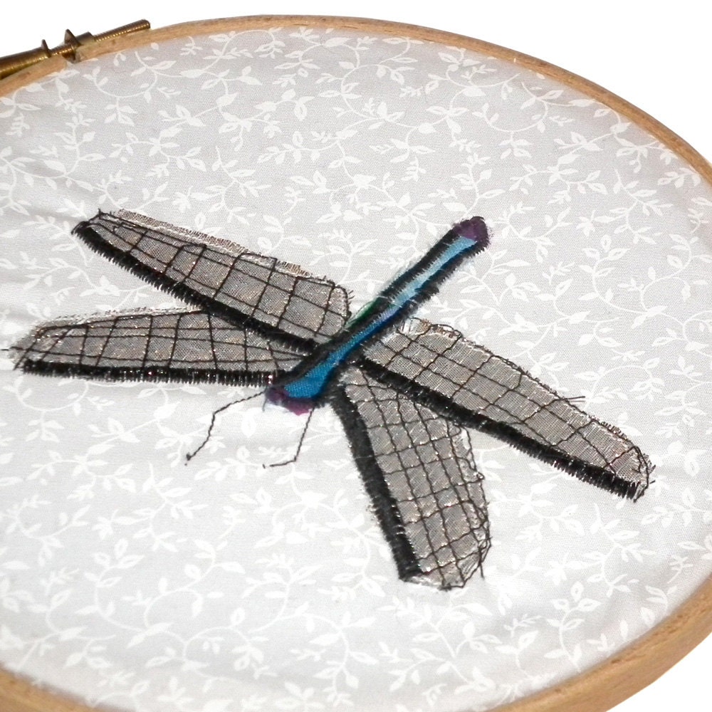 10 inch dragonfly Applique Fabric Hoop Picture