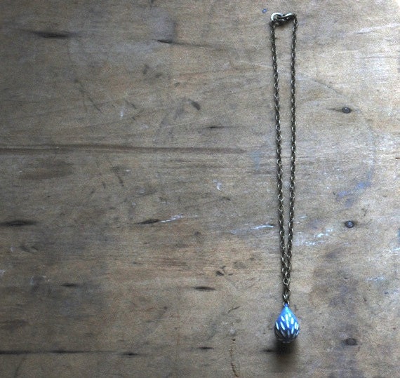 Tide carved necklace
