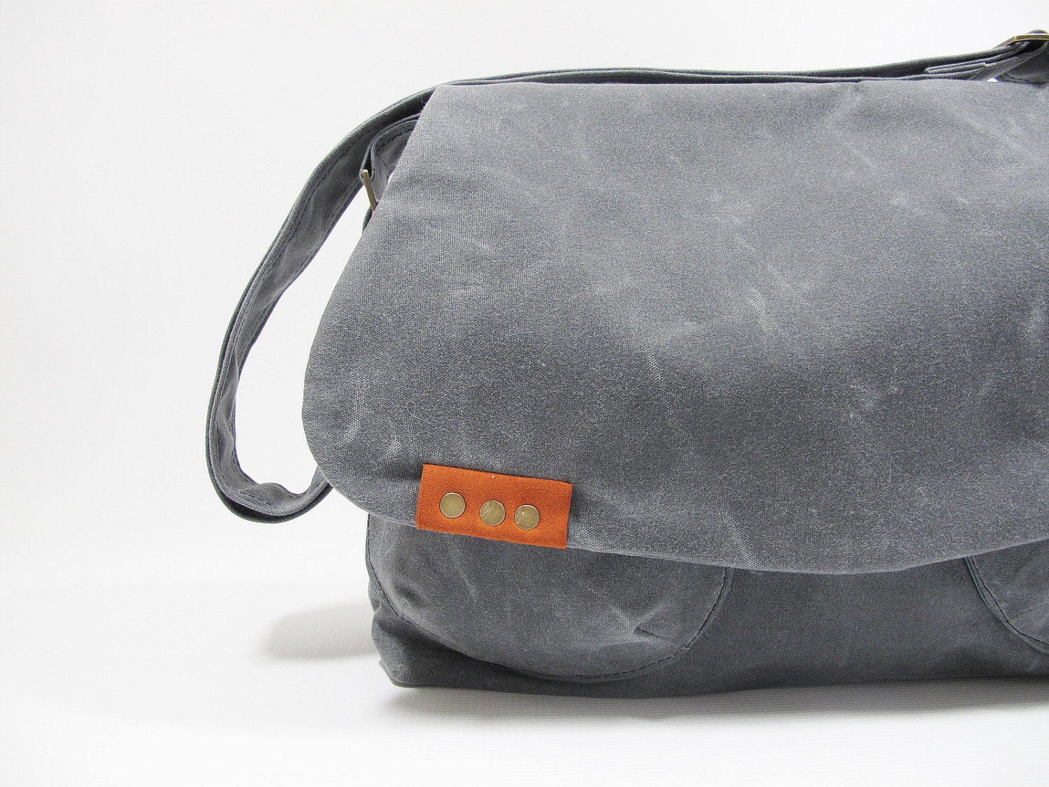 Vegan Messenger Feminine Laptop Bag Waxed Canvas in Charcoal