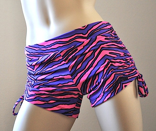 Hot Yoga Shorts     SXY FITNESS BRAND    Item 4548