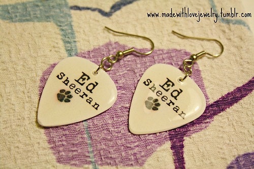 Ed Sheeran Pawprint Logo Guitar Pick Earrings