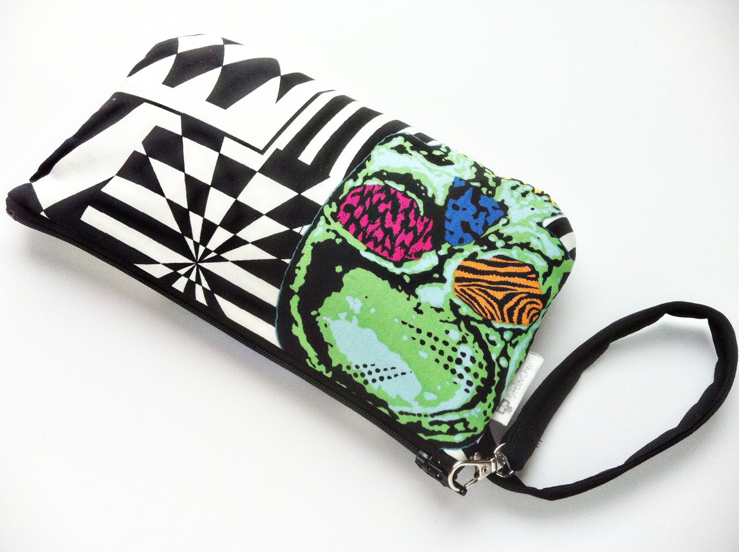 Dizzy Skull Wristlet Wallet