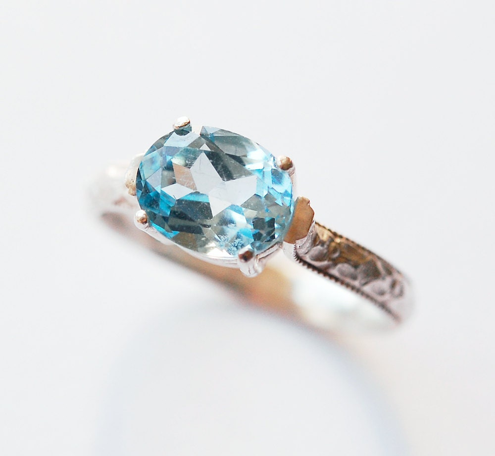 Oval Blue Topaz and Silver Faceted Gemstone Ring Size 7 1/2