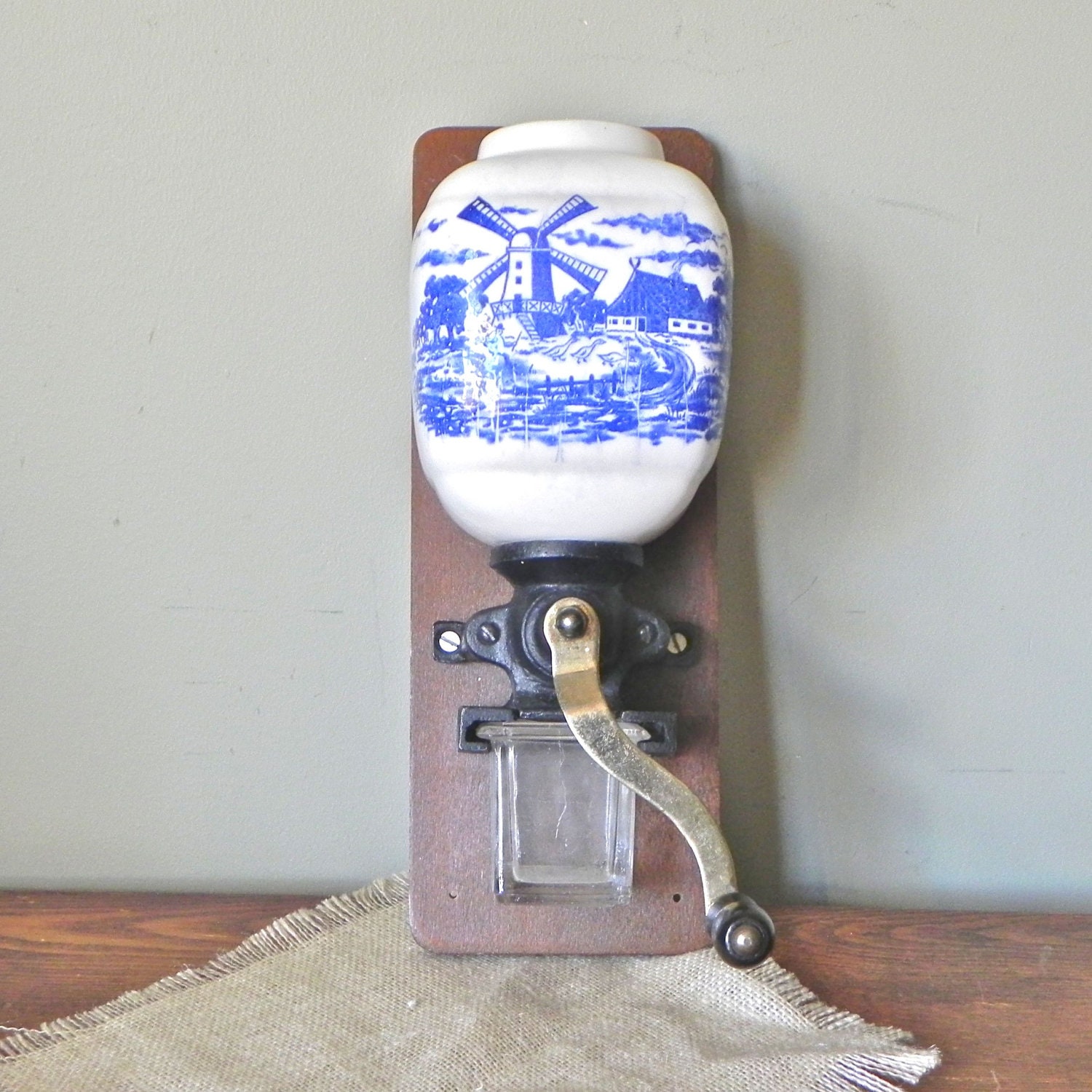 Antique wall coffee grinder Delft blue and white by jollytimeone