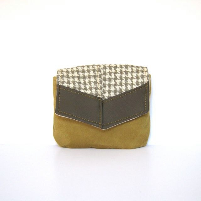 travel clutch // mustard yellow microsuede - gray and white houndstooth cotton - gray vegan leather // makeup bag with mirror
