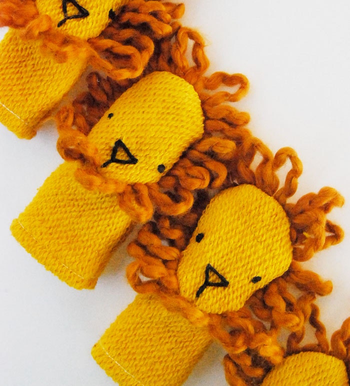 Eco Friendly Organic Finger Puppet Lion Wild Animal Toy