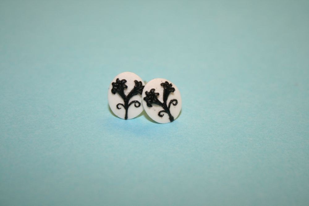 Tiny Black Daisy Cameo Earrings
