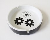 Ceramic flower power ashtray