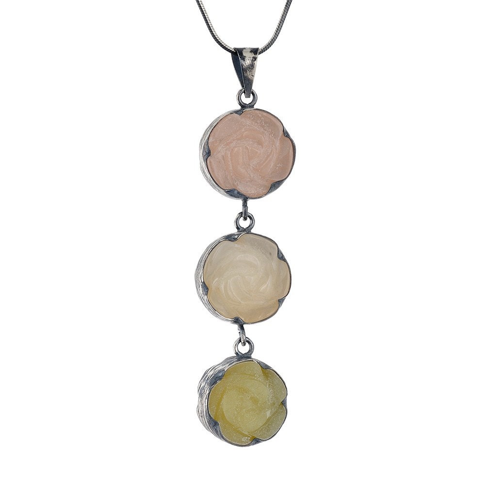 Three Roses Necklace